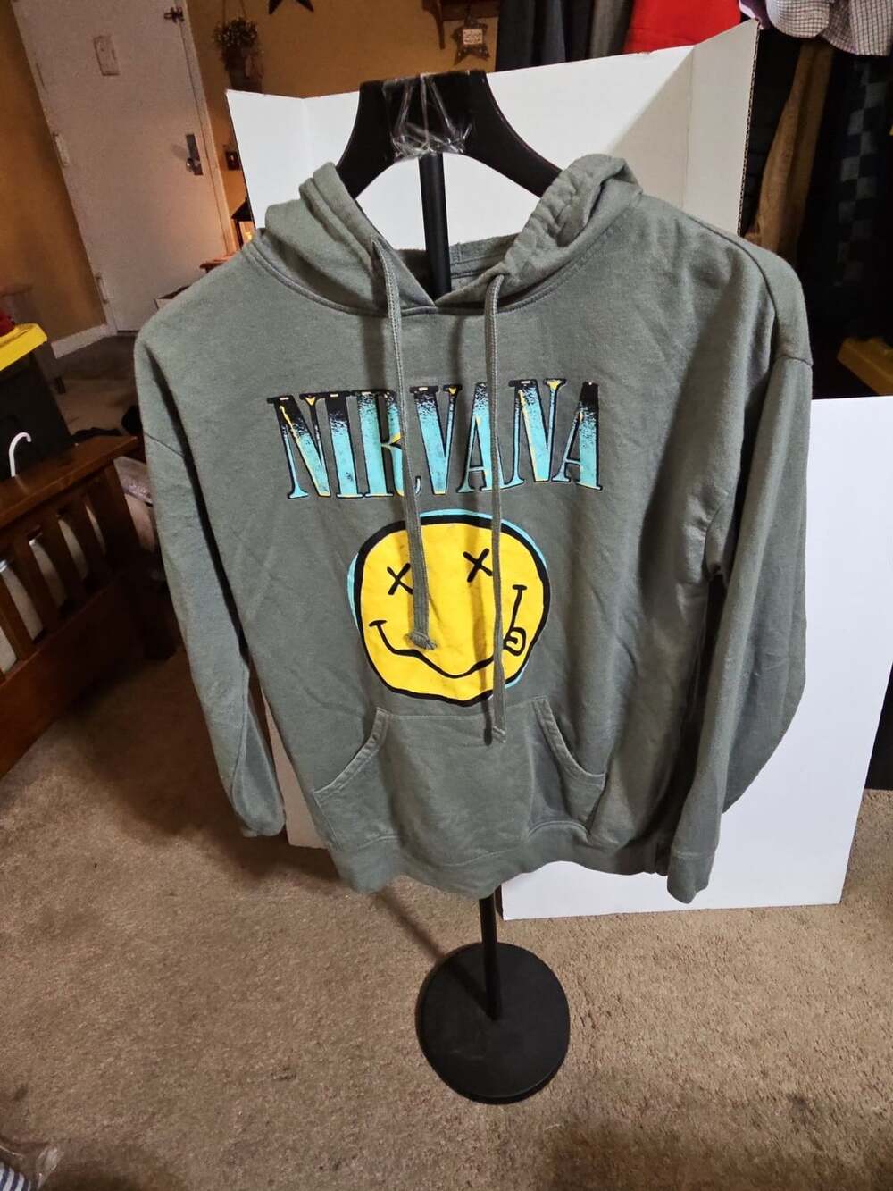 Nirvana Hoodie Size M Green Smiley Graphic Pullover
